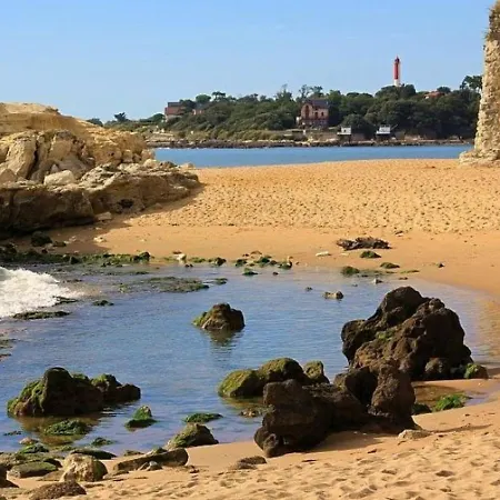 Villa Secteur Calme Et Proximite Plage *